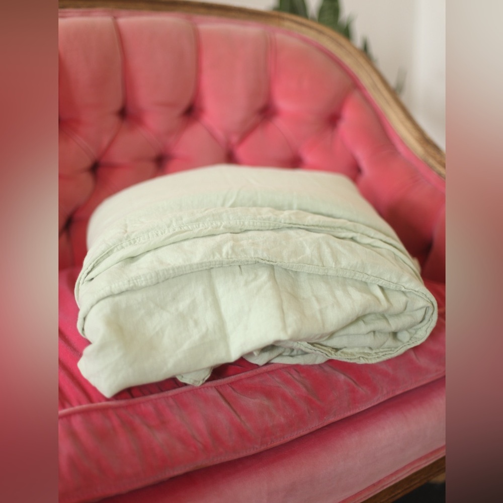 Brooklinen Line. Honeydew Green King Duvet Cover